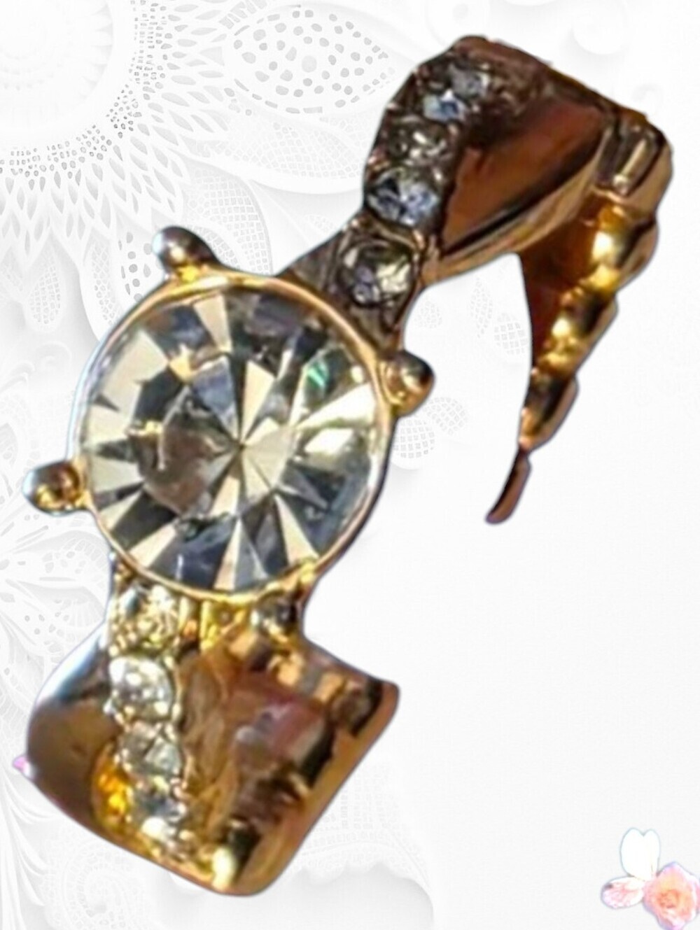 Solitaire Crystal Stretch Band Ring Gold Tone Vintage Style 121